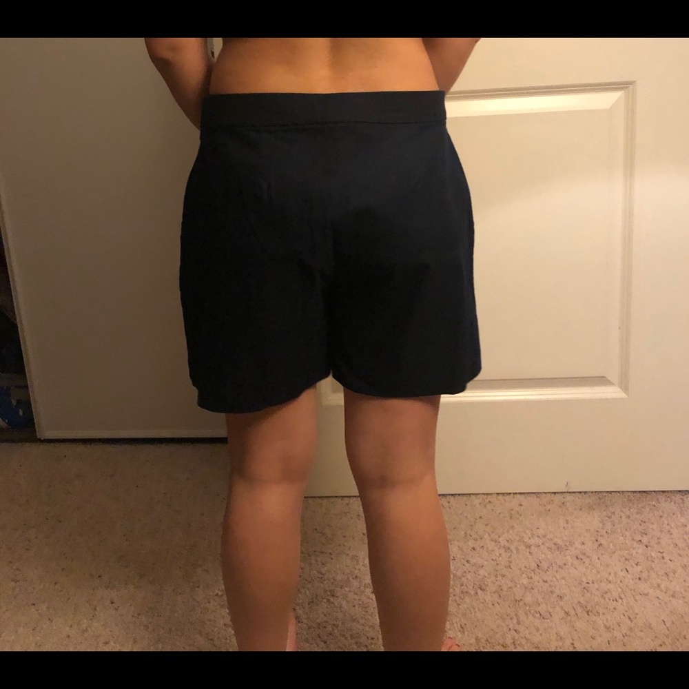 Brand new short - Picture 3 of 4